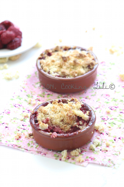 Crumble framboises pêches coco